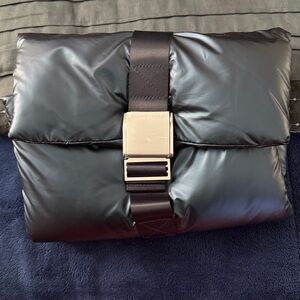 JOANNA CZECH The Pouch travel bag